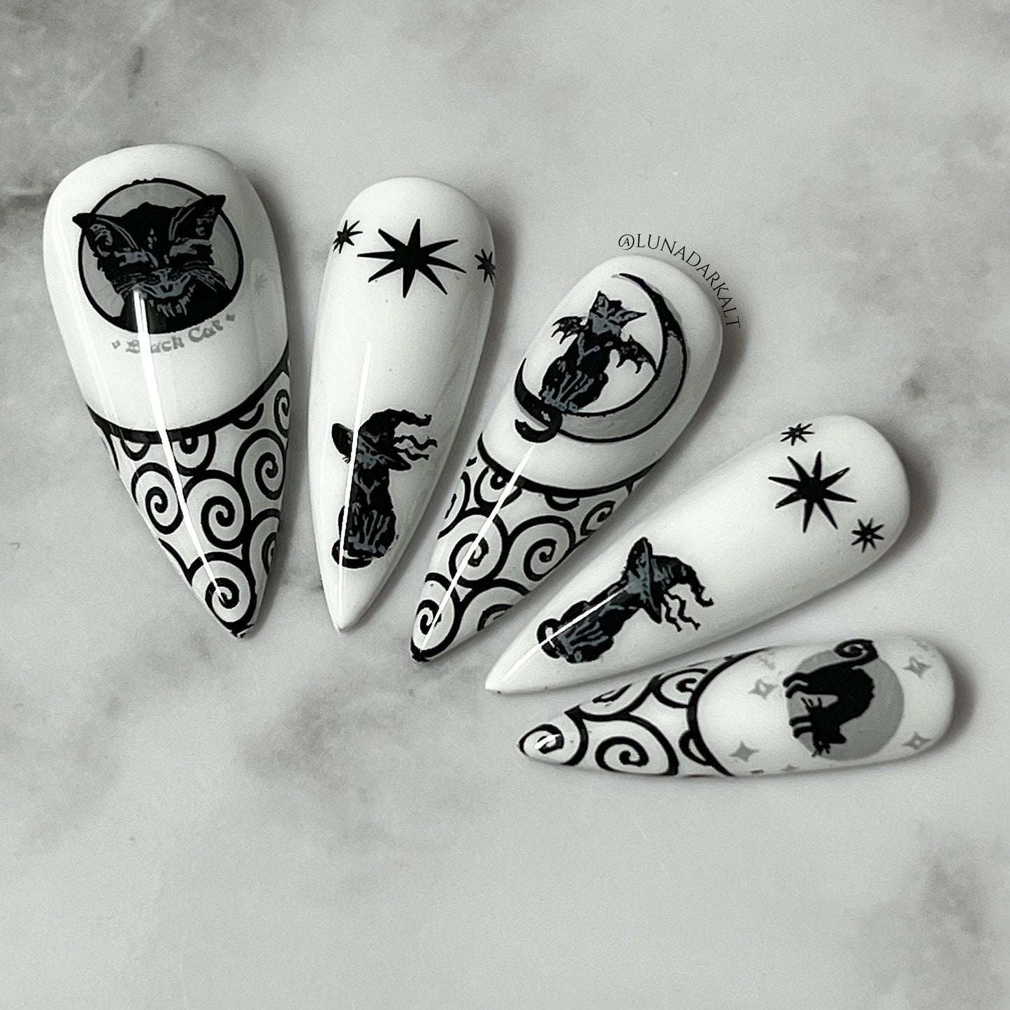 Witches Familiar