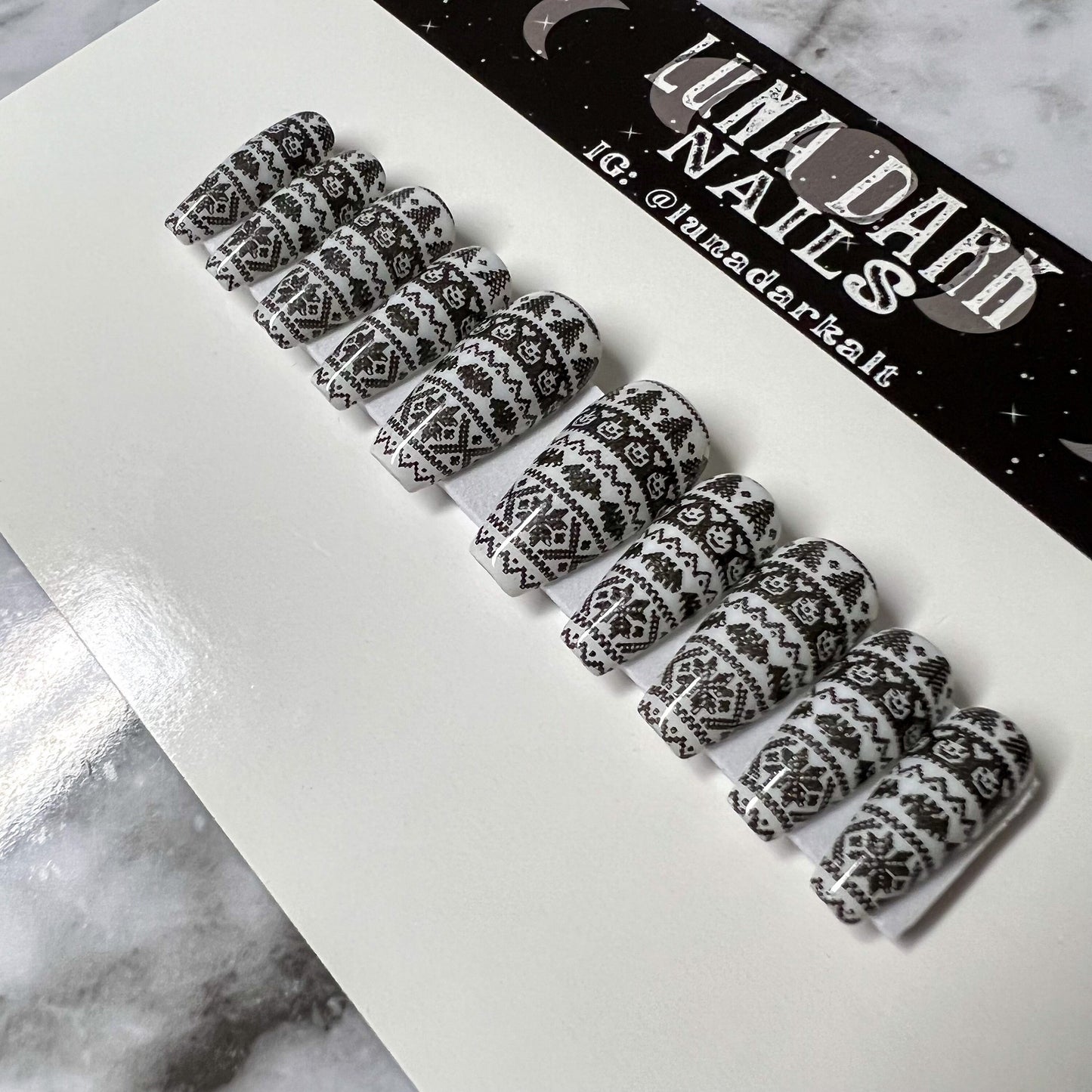 Creepy Christmas Sweater, Gothic Christmas Nails, Witchy Winter Nails, Press On Nails, Reusable False Nails, Fake Nails, Glue-on Nails
