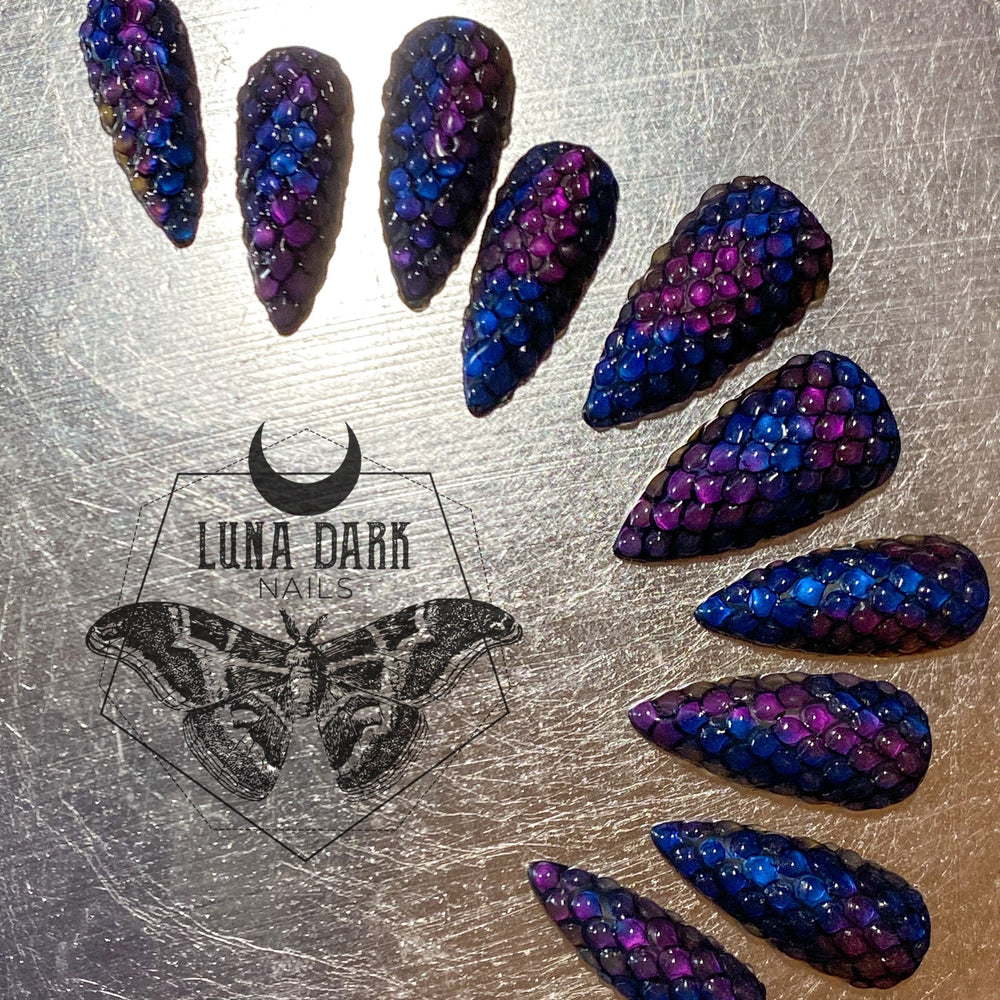 
                      
                        3D Mermaid Scale Nails
                      
                    