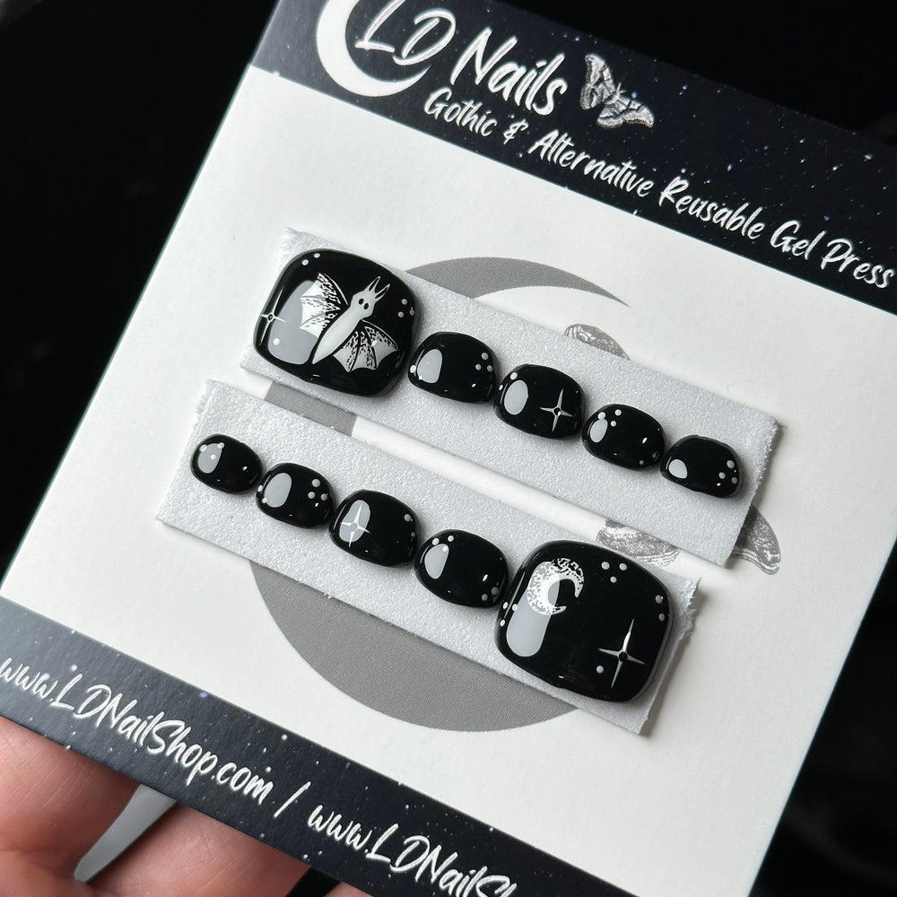 
                      
                        Designed Toe Tips
                      
                    