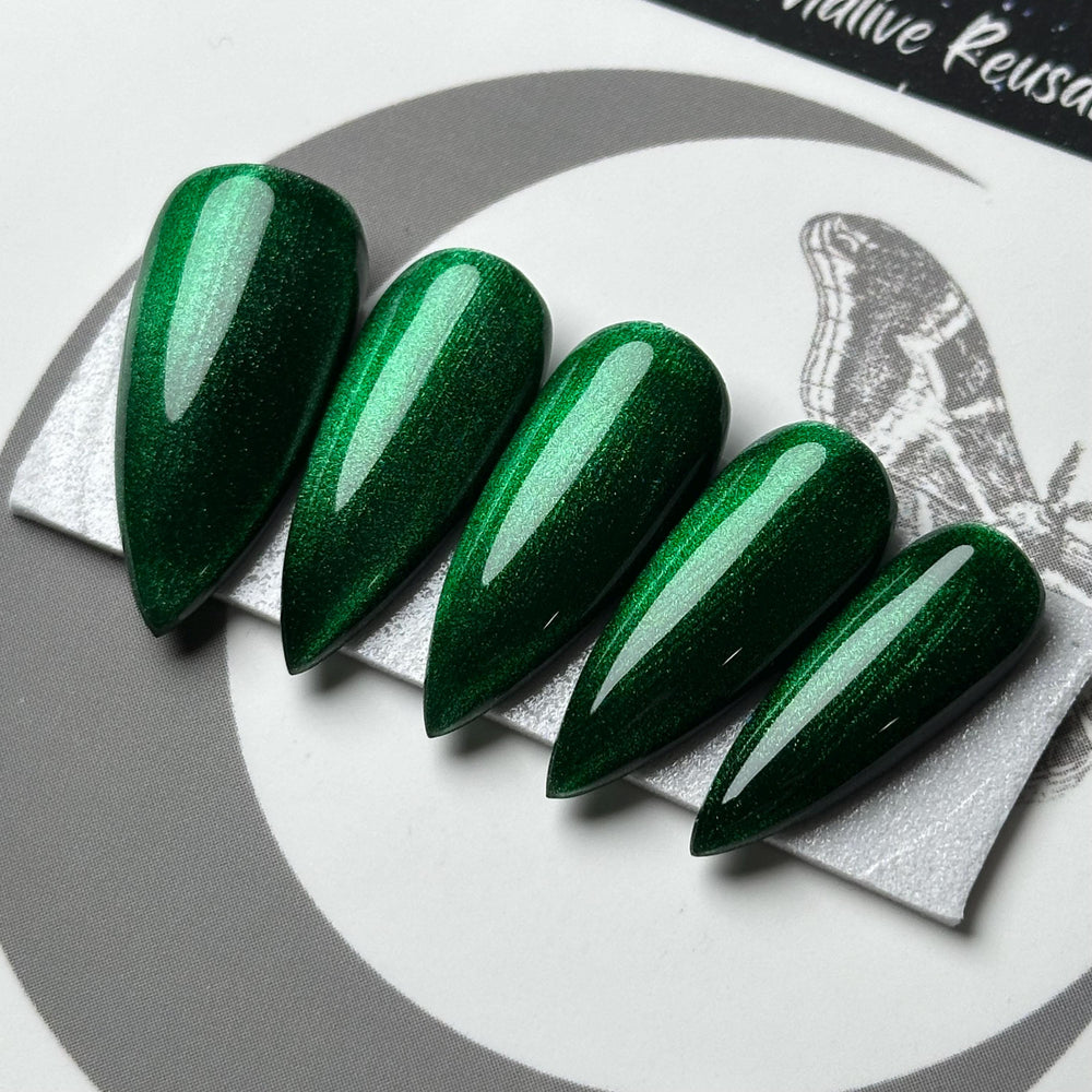 
                      
                        Green Christmas Glass Nails, Xmas Press On Nails, Winter Nails, Gothic Press Ons, Witchy Nails, Reusable False Nails, Alternative Nail
                      
                    