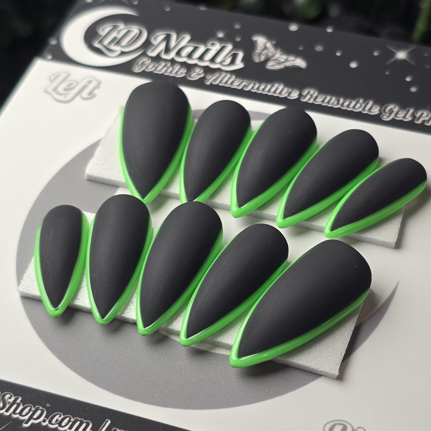 Black and Green Skinny French, Halloween Press Ons, Fall Nails, Gothic Press Ons, Witchy Nails, Reusable False Nails, Alternative Nails