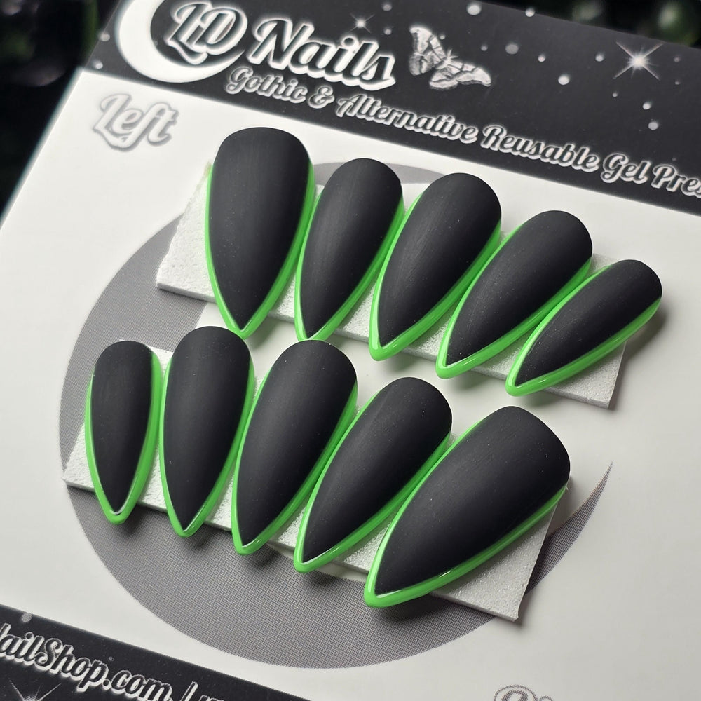 
                      
                        Black and Green Skinny French, Halloween Press Ons, Fall Nails, Gothic Press Ons, Witchy Nails, Reusable False Nails, Alternative Nails
                      
                    