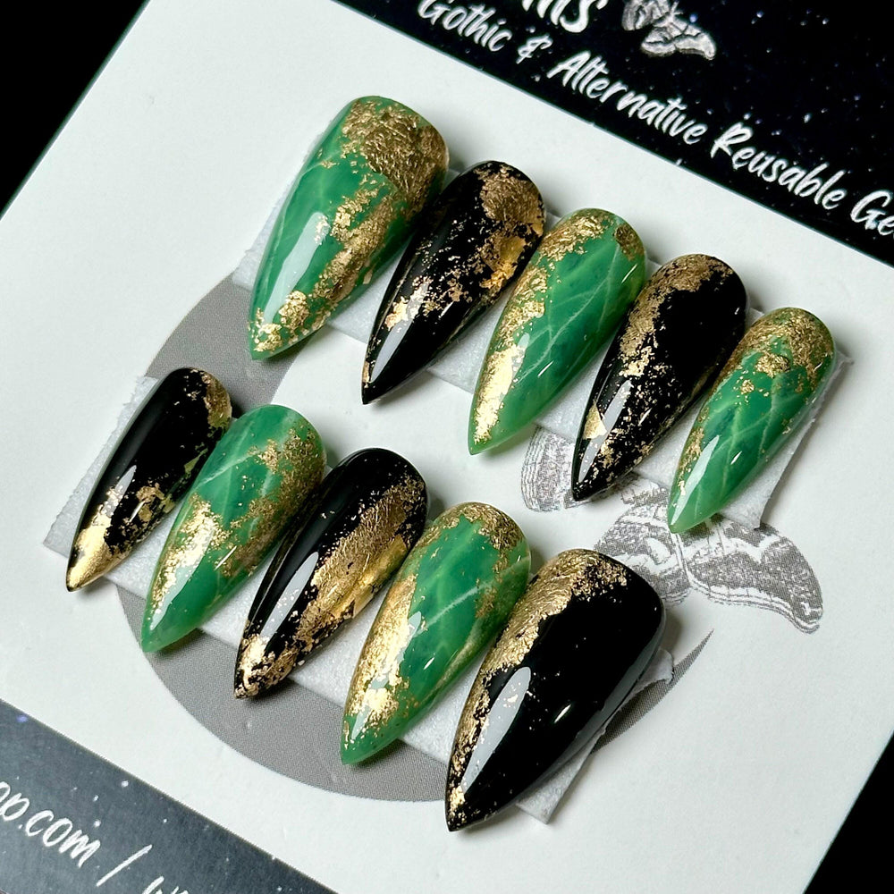 
                      
                        Green Quartz
                      
                    