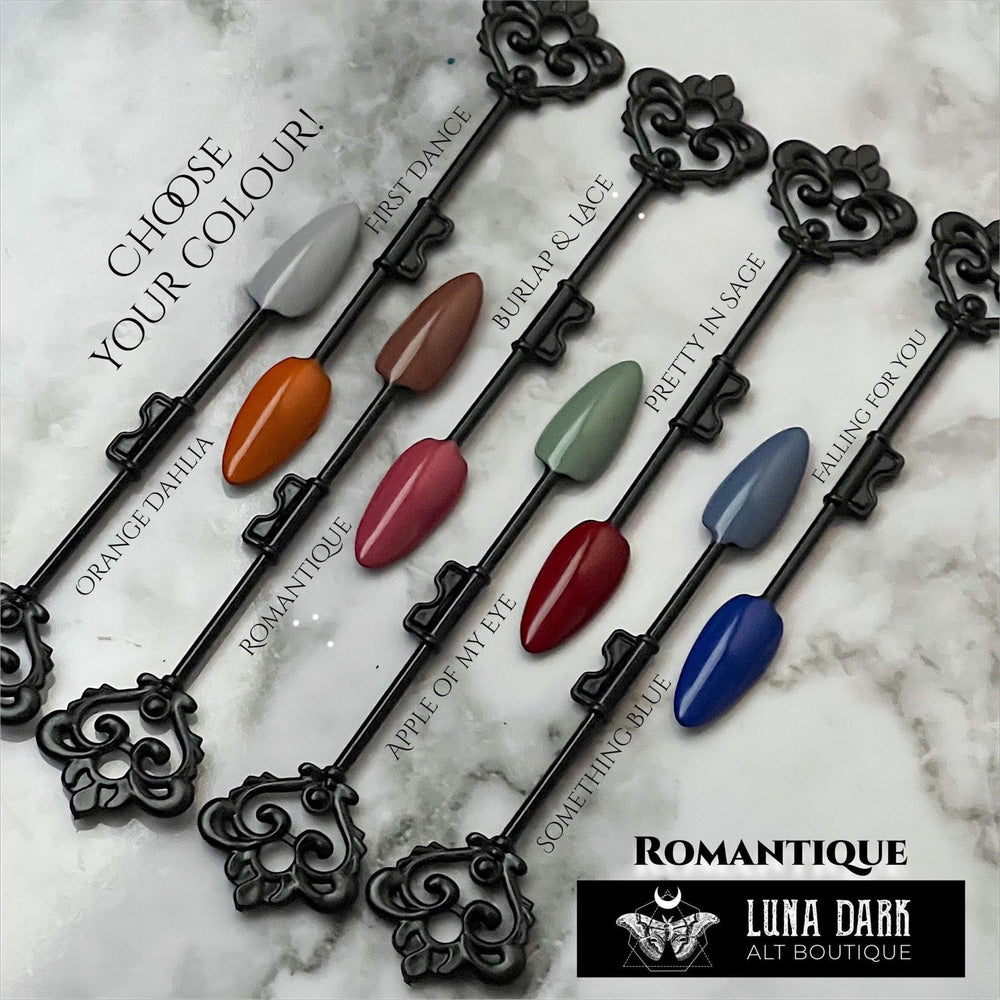 
                      
                        Romantique Collection
                      
                    