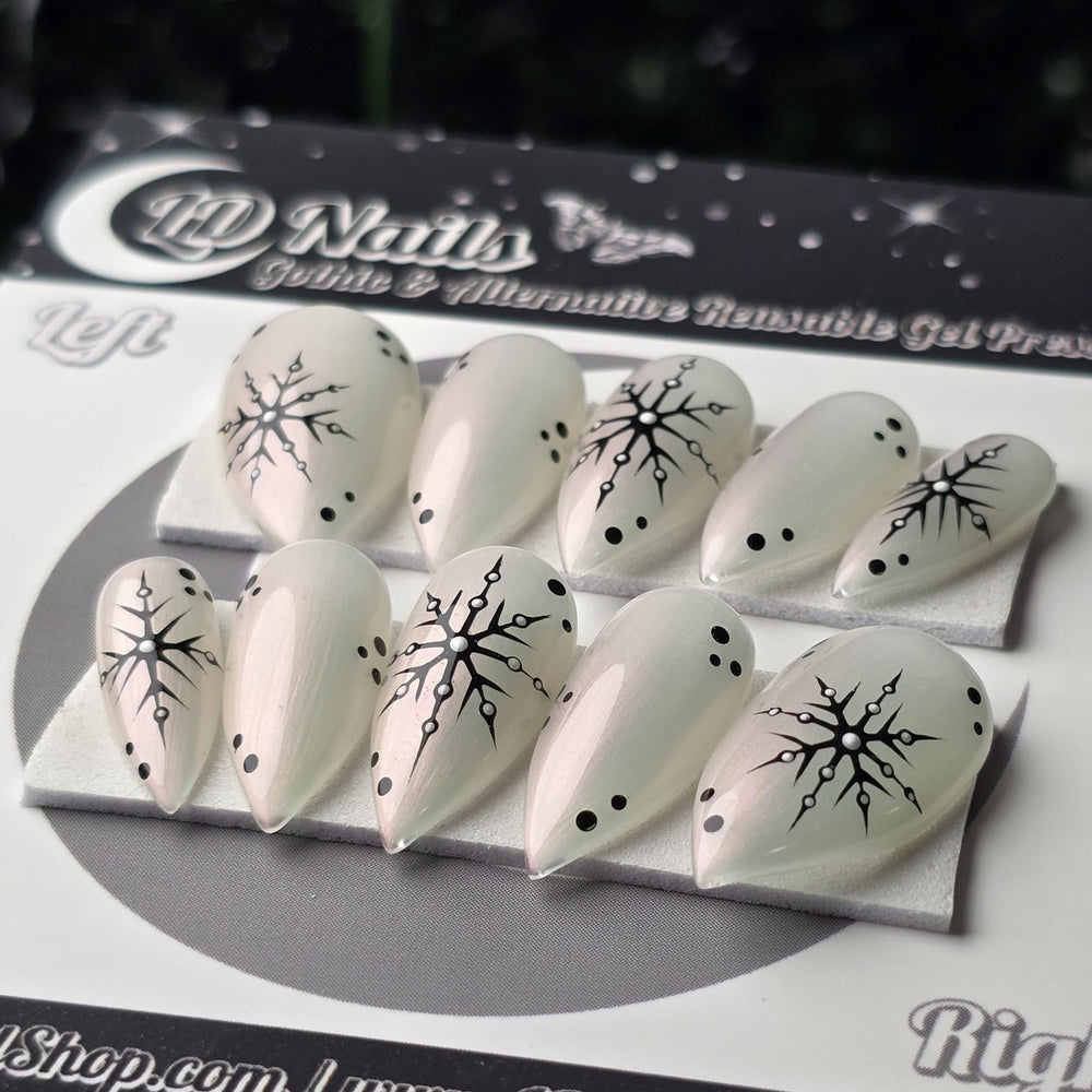 
                      
                        Winter Witch, Witchy Snowflake Nails
                      
                    