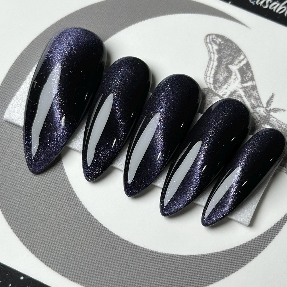 
                      
                        Midnight Cat Eye
                      
                    