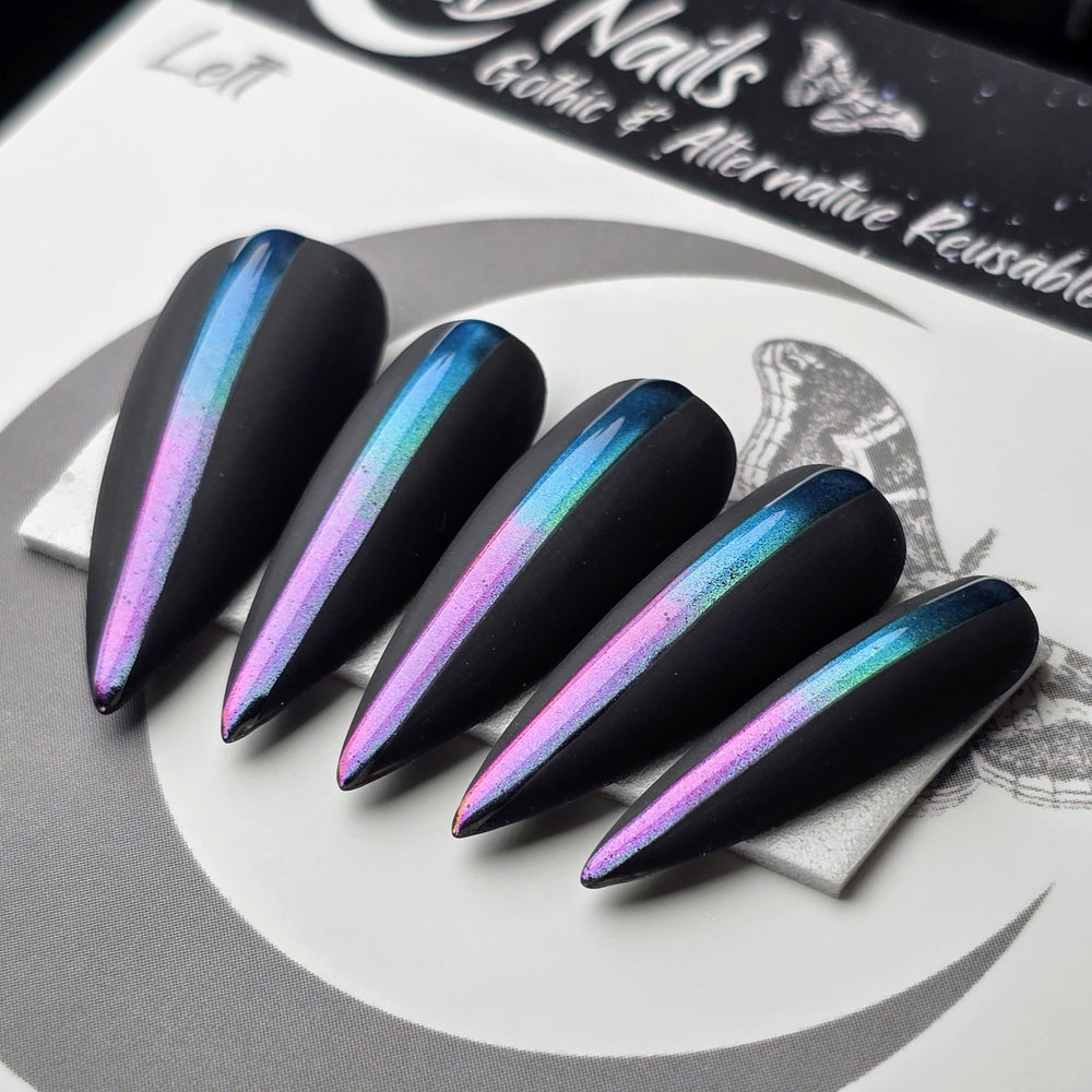 
                      
                        Aurora Noir
                      
                    