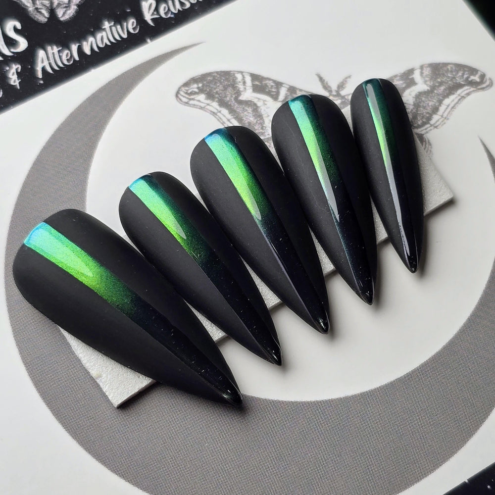
                      
                        Aurora Noir
                      
                    