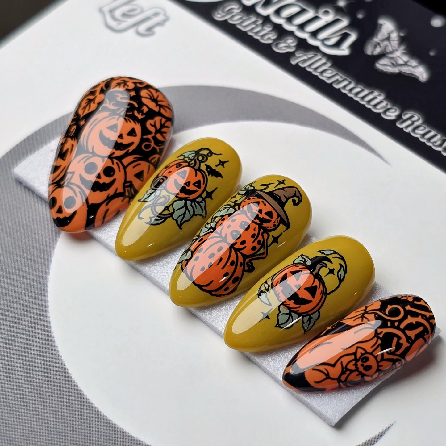 Jack-O' Garden, Gothic Halloween Jackolantern Press On Nails, Goth Spooky Pumpkin Nails, Orange and Black Press Ons