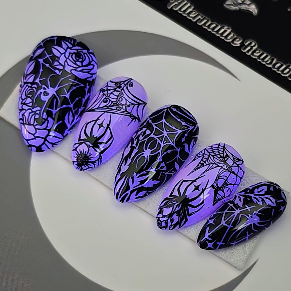 
                      
                        Widow's Garden, Gothic Halloween Press On Nails, Witchy Spider Nails, Glow in the Dark Press Ons
                      
                    