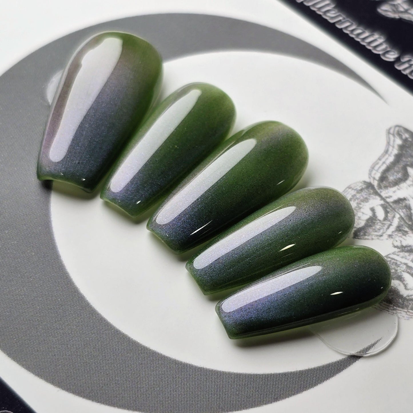 Riverstone Cat Eye Press On Nails, Witchy Cat Eye Nails, Green to Blue Magnetic Gel Nails, Earthy Gothic Press Ons, Handmade Reusable Nails