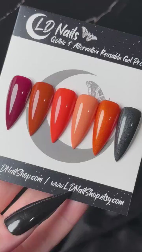 
                      
                        Load and play video in Gallery viewer, Samhain Collection, Halloween Nails, Fall Press On Nails, Basic Autumn Nails, Gothic Nails, Witchy Nails, Reusable False Nails
                      
                    