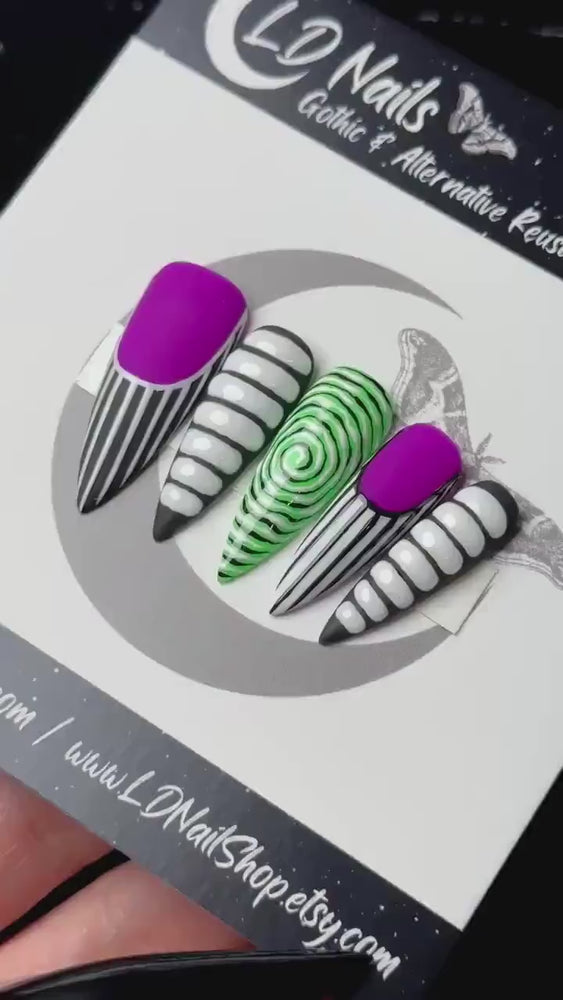 
                      
                        Load and play video in Gallery viewer, Beetle WHAT?! Black and White Spooky Striped Nails, Green and Purple Gothic Halloween Nails, Goth Press Ons, Reusable False Nails
                      
                    