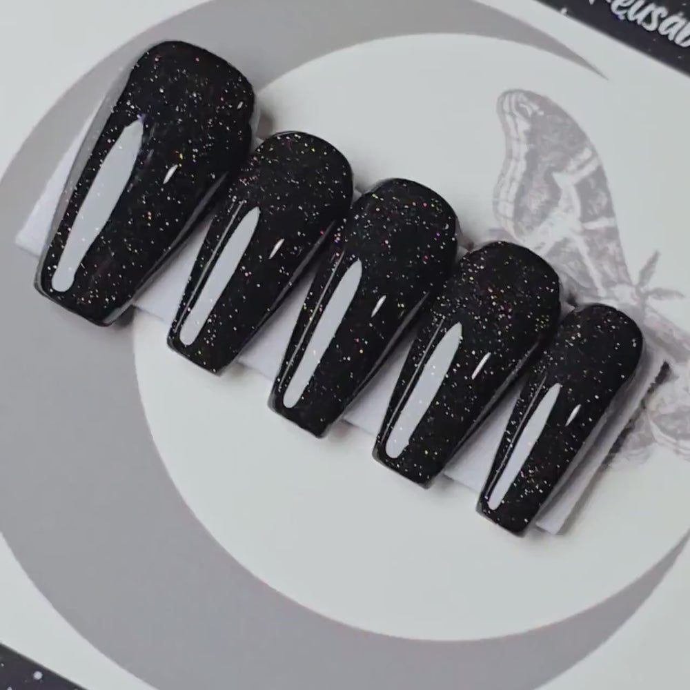 
                      
                        Load and play video in Gallery viewer, Black Diamond, Black Giltter Press On Nails, Simple Nails, Basic Nails, Witchy Nails, Gothic Nails, Minimalist Nails, Reusable False Nails
                      
                    