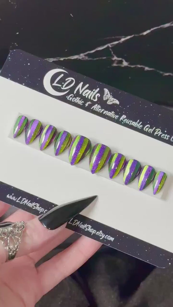 
                      
                        Load and play video in Gallery viewer, Beetle Cat Eye Press On Nails, Purple and Green Striped Nails, Gothic Press Ons, Witchy Nails, Reusable False Nails, Alternative Nails
                      
                    