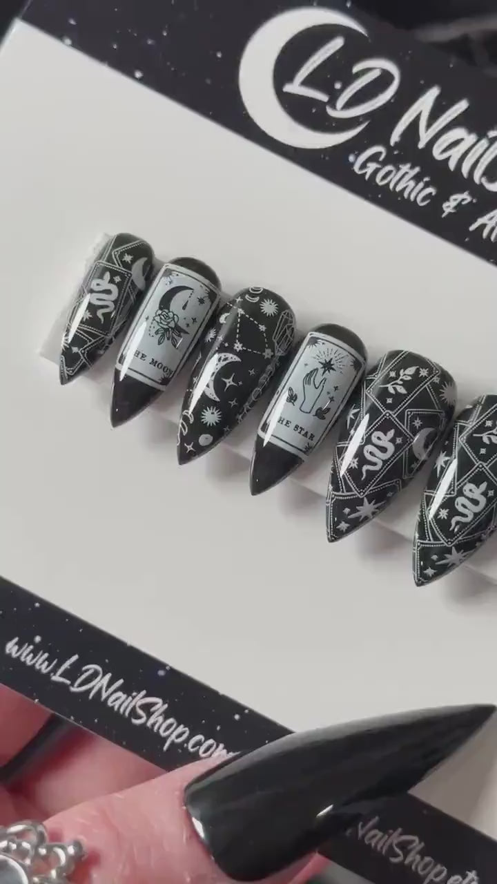 Tarot Luna, Gothic Press On Nails, Gothic Halloween Press Ons, Witchy Nails, Spooky Fall Nails, Reusable False Nails, Glue-on Nails