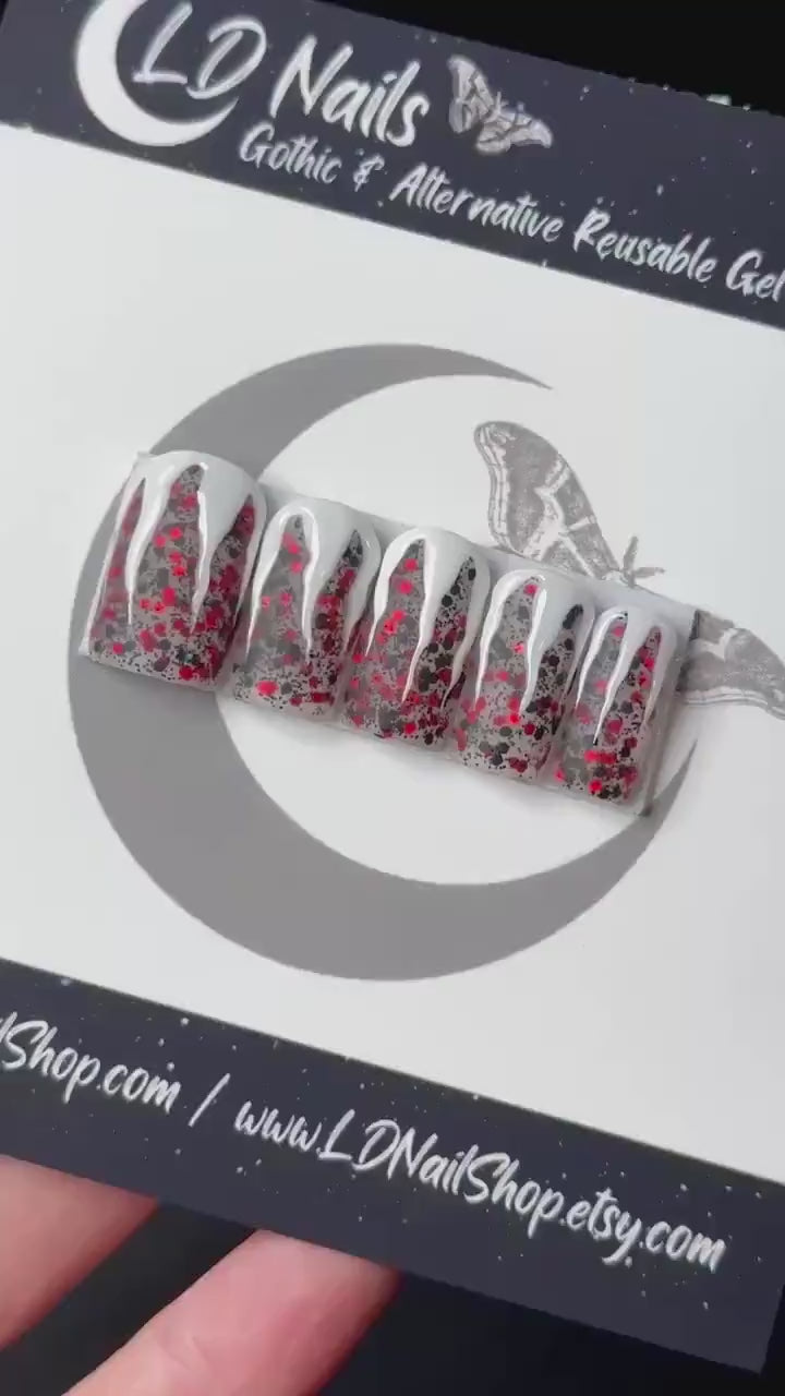 Crimson Chill, Icicle nails, Gothic Winter Press On Nails, Creepmas Nails, Spooky Christmas Nails, Goth Press Ons, Reusable False Nails