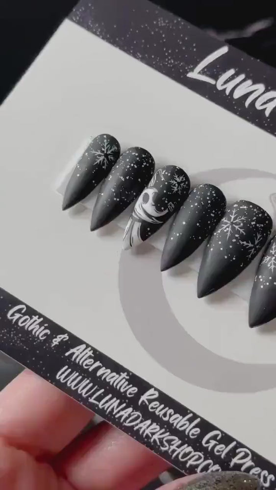
                      
                        Load and play video in Gallery viewer, Black &amp;amp; White Christmas Nails, Gothic Skeleton Nails, Christmas Press On Nails, Goth Nails, Witchy Nails, Reusable False Nails, Fake Nails
                      
                    